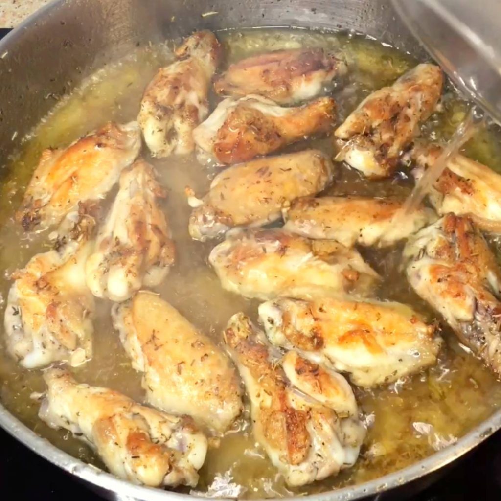 Alitas de Pollo al Ajillo